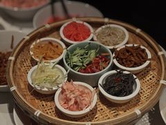 -包整·丝娃娃(一览甲秀楼风景店)