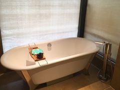 -广州汇华希尔顿逸林酒店