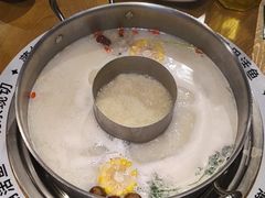 -江小渔鲜鱼火锅(冠亚星城店)