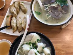 -小姜锅贴(凤凰街店)