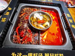 -老牌坊云南鱼豆花火锅(哈西万达店)