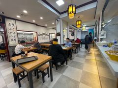 大堂-门框胡同百年卤煮(新街口店)