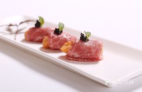 Wagyu Sea Urchin Sashimi
