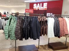 -URBAN REVIVO(上海中庚漫游城店)
