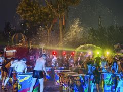 -欢乐水魔方水世界