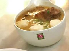 鱼旦拼猪手面-翠华餐厅(香港国际机场店)