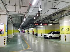 -爱琴海购物公园-地下停车场