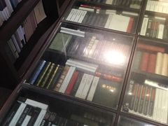 -钟书阁(松江泰晤士小镇店)