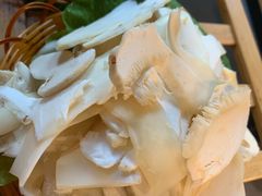 -菌海森林·非遗野生菌火锅(西山区滇池路摩根道店)