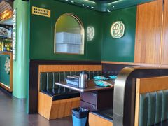 -曼听小寨海鲜烧烤·大连辣炒大王(盖州街店)