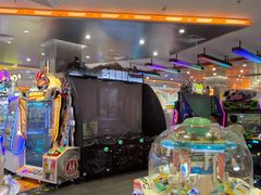 -反斗乐园π·电玩·高空拓展·蹦床(龙华天虹店)