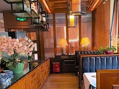 -八府香鸭·啫啫煲(华山路店)