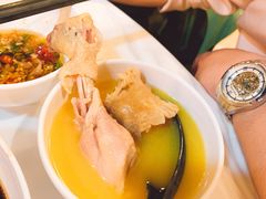 -鲜入围煮花胶鸡海鲜火锅