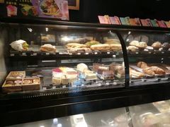 面包甜点陈列柜-星巴克(蔡伦路店)