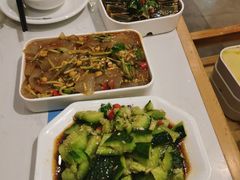 -鲁员外地锅鸡地锅鱼(古墩路店)