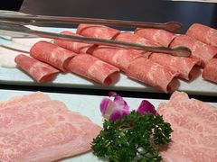 黑猪松板肉-猪啊牛呀羊啊铜盘烤肉(正大广场店)