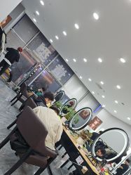 -藤野造型烫染·漂发