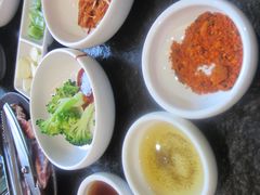 -草家酱蟹炭火烤肉店(珲春南路一店)