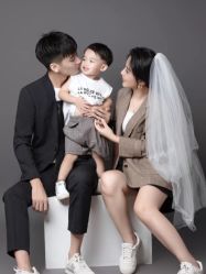 -巴黎恋人婚纱摄影(东莞总店)