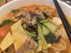 -蒙自源米线大王(花园城商场店)