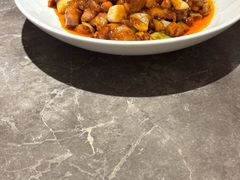 宫保桃仁鸡丁-闫府私房菜·百年鲁菜(恒隆店)