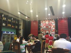 大堂-满旗楼 北京烤鸭·涮羊肉火锅(武昌店)