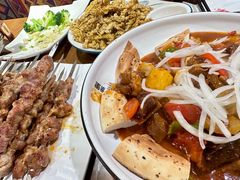 -盾亚新疆餐厅(松江万达广场店)