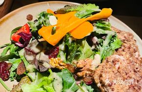Walnut Chicken Breast Salad