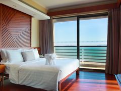 -三亚湾海居铂尔曼度假酒店