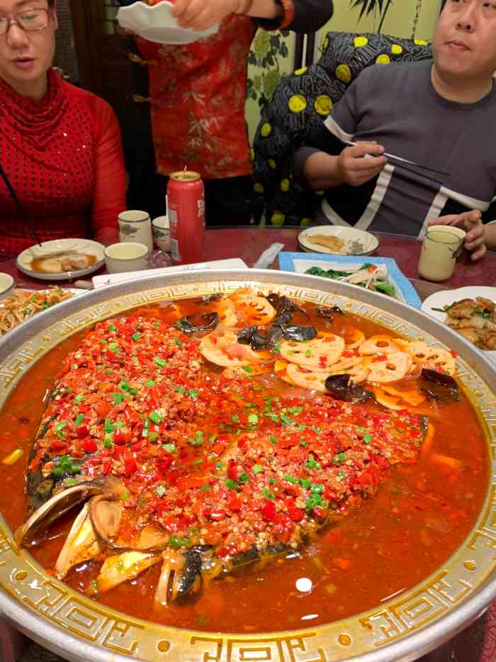 艳阳天主题餐厅(商务街店)-"全家人聚餐在这里,装修的古香古色的,一进