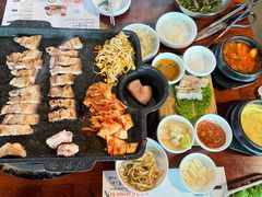 黑猪肉-Dombe豚(黑猪肉街店)
