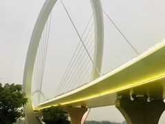 -南京眼步行桥