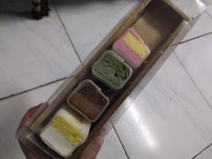 慕斯白玉卷-欧式面包坊(青岛万象城店)