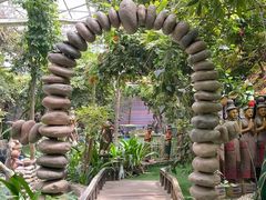 -呀路古热带植物园