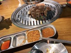 韩式腌猪王排-·缸桶屋·韩式牛肋条自助烤肉(西湖D11店)