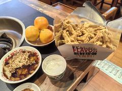 -沸炉重庆老火锅(军事博物馆店)