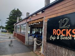 -12 Rocks Beach Bar Cafe