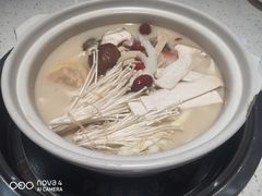 -三人行骨头王火锅(长寿店)