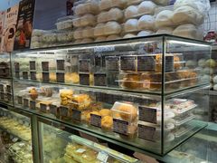 -白玉兰食品甜凤店(合生汇店)