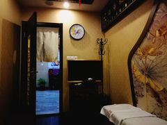 -莱仪堂艾灸经络养生馆(九亭一店)