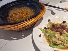 -阿瓦山寨·湘菜现炒·剁椒鱼头王(咸阳总店)