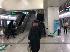 -新百广场(地铁站)