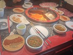 -蜀辣居鲜货老火锅(双流万达店)