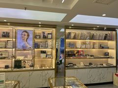 -世纪大明眼镜·林德伯格·蔡司官方授权店(武昌旗舰店)