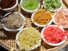 -包整·丝娃娃(一览甲秀楼风景店)