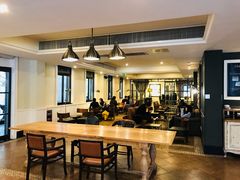 大堂-星巴克臻选(广州沙面店)