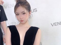 -维纳斯化妆摄影学校