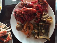 -荣誉国际酒店-云顶旋转餐厅