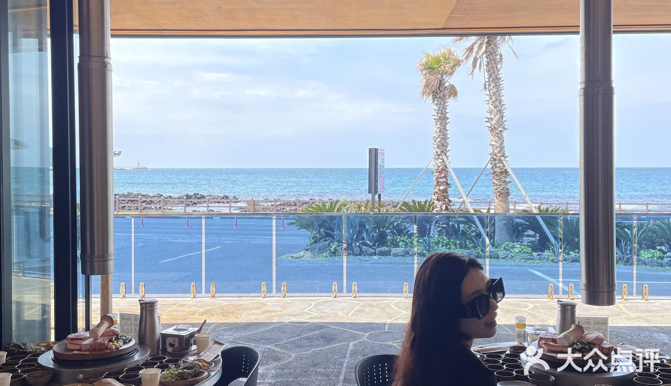 济州岛机场附近黑猪肉真好吃！