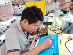 -爱畅享华为苹果手机维修服务(虹口龙之梦店)